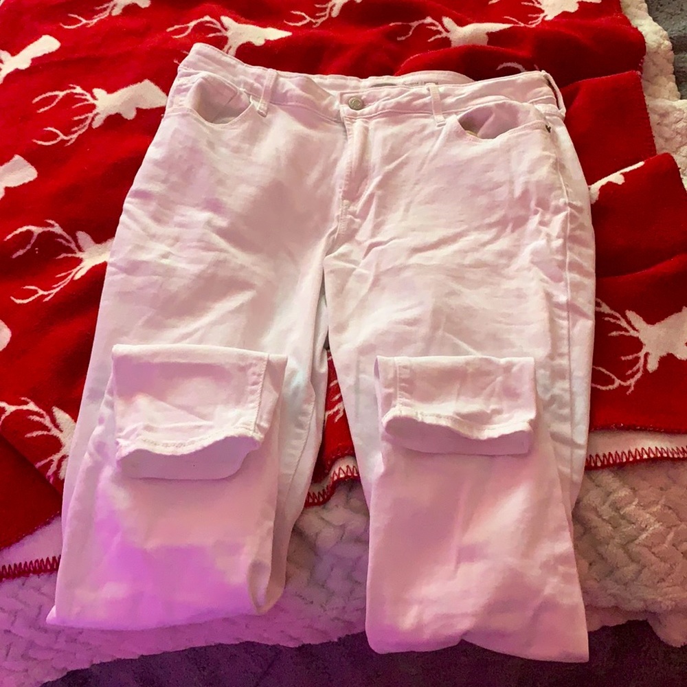 white old navy skinny jeans, worn once so still in perfect condition!!